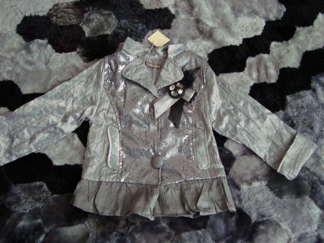 Пиджак новый д/д.Рост 122-128 Фанни Хиппо 115р.. пристрой