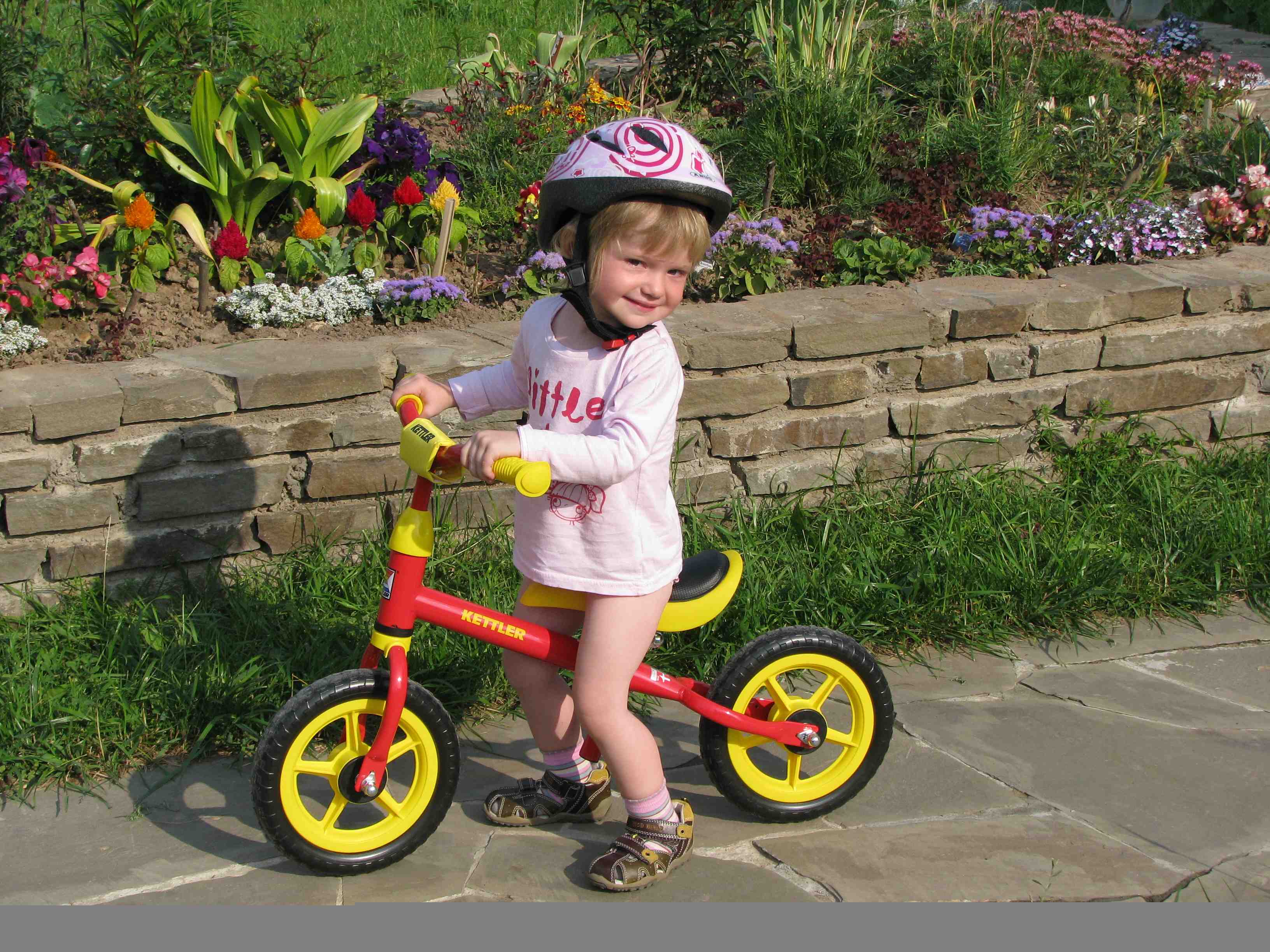 Вело тин. Беговел Kreiss. Детский велокат. Беговел для девочки 3 года. Четырехколесный велокат детский.