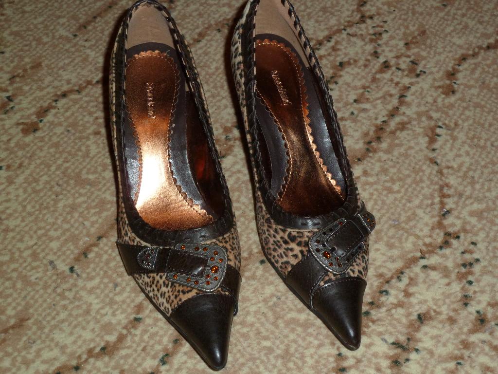 Из Германии НОВЫЕ р.38. Обувь взрослая