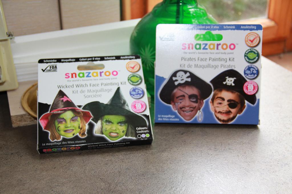 Ведьма и Пират. Г р и м