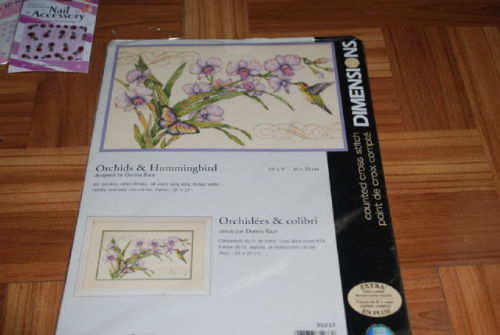 35237 Orchids & Hummingbirds . Dimensions 1