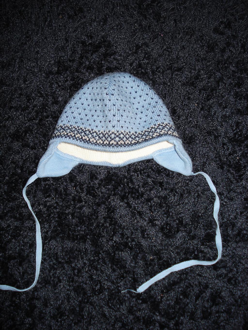 Верхняя одежда детская,шапки,варьки