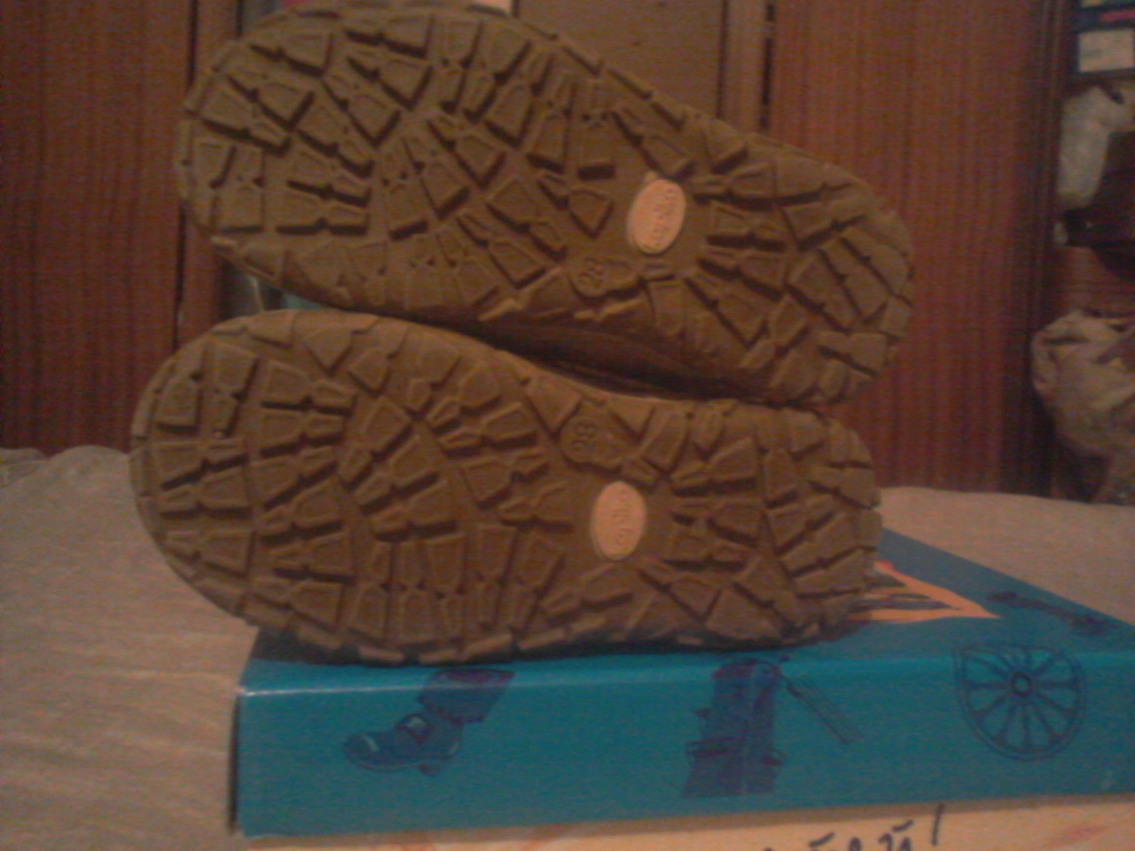 Обувь Б/У на продажу детская(ЗИМА,ЛЕТО,сноубутсы)