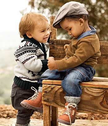 Верхняя одежда детская,шапки,варьки