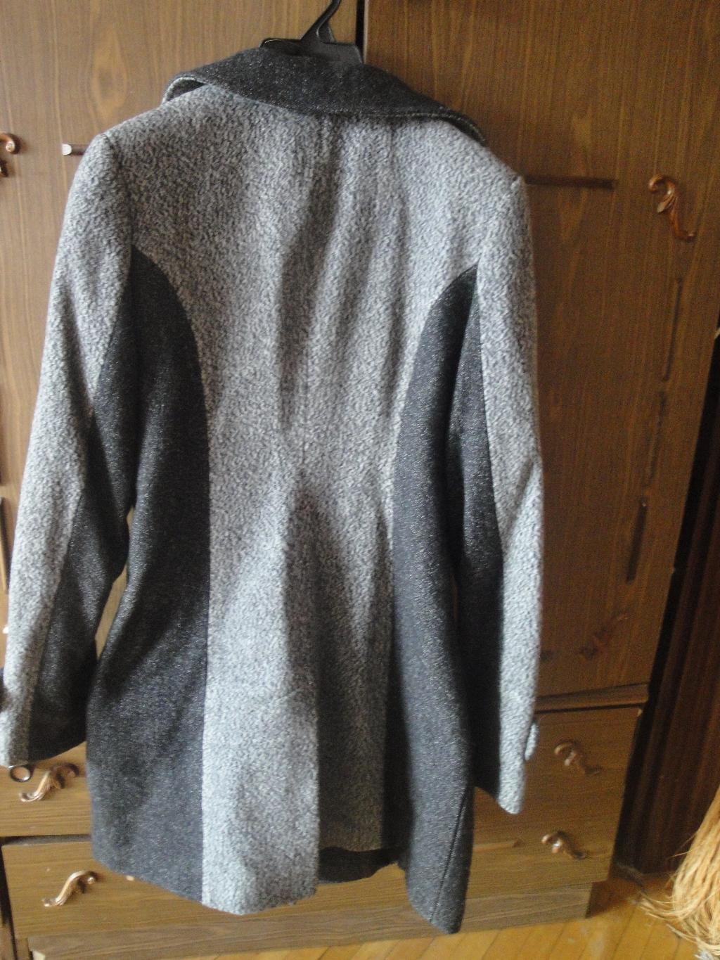 пальто серое