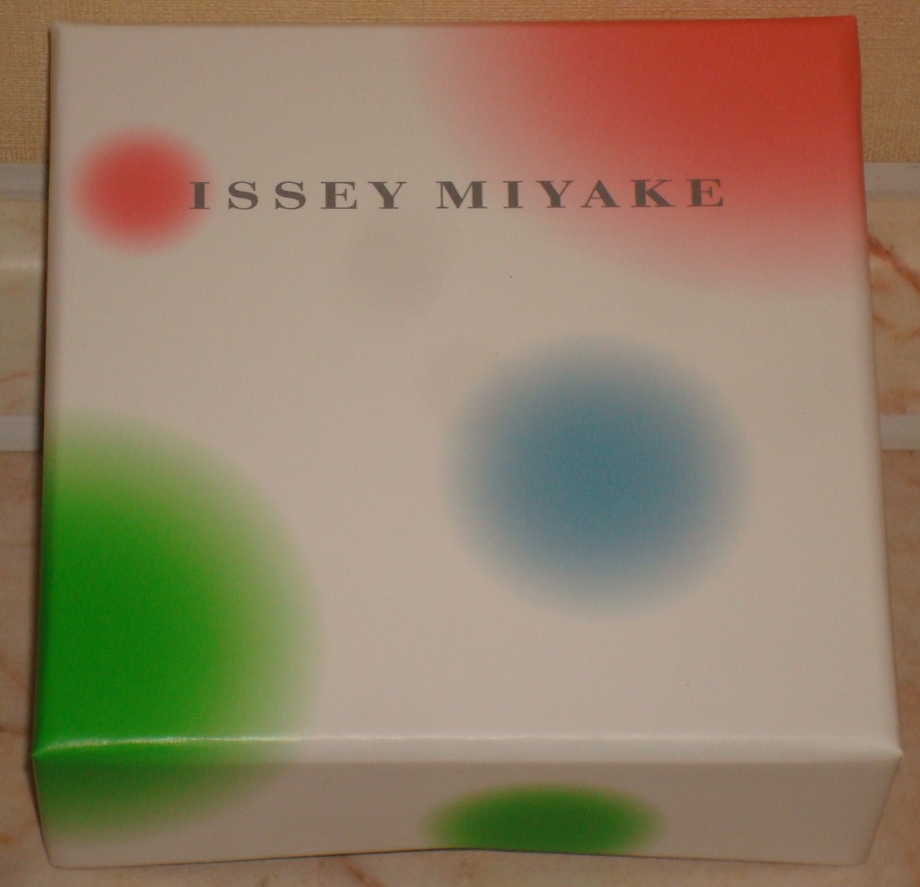 набор ИССЕЙ МИАКИ для него и для неё. Наборы косметики... элитка