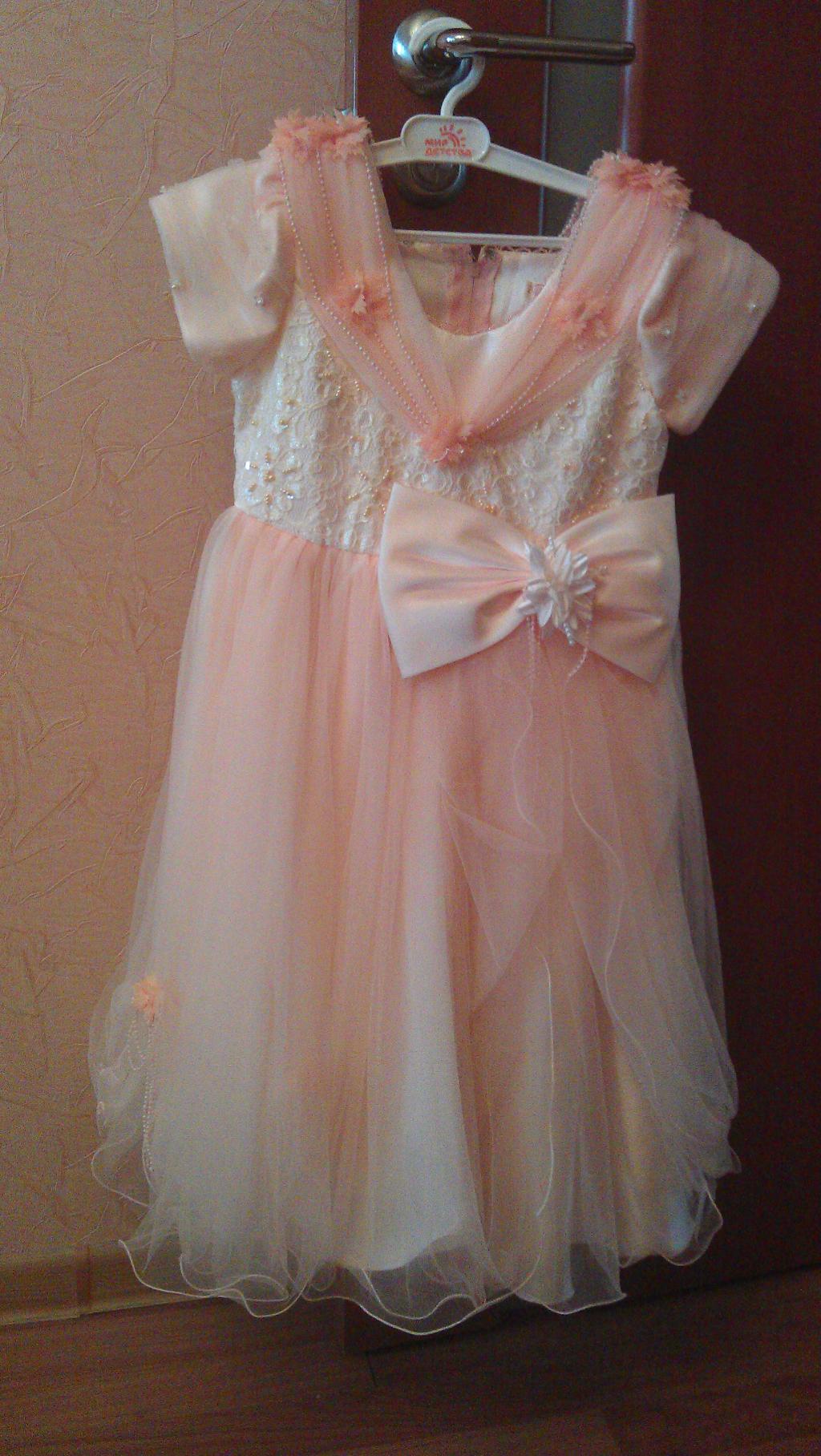 Красивое нарядное платье. Нарядные платья рост до 128