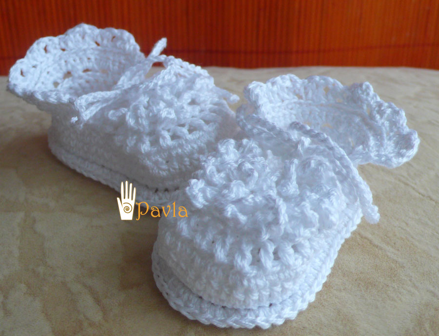 Пинетки для крещения 'Голубки'. АВТОРСКИЕ ПИНЕТКИ