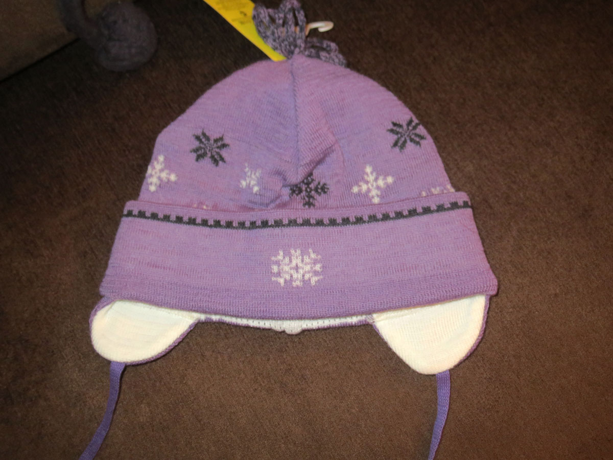 Satila  размер 53 . Головные уборы