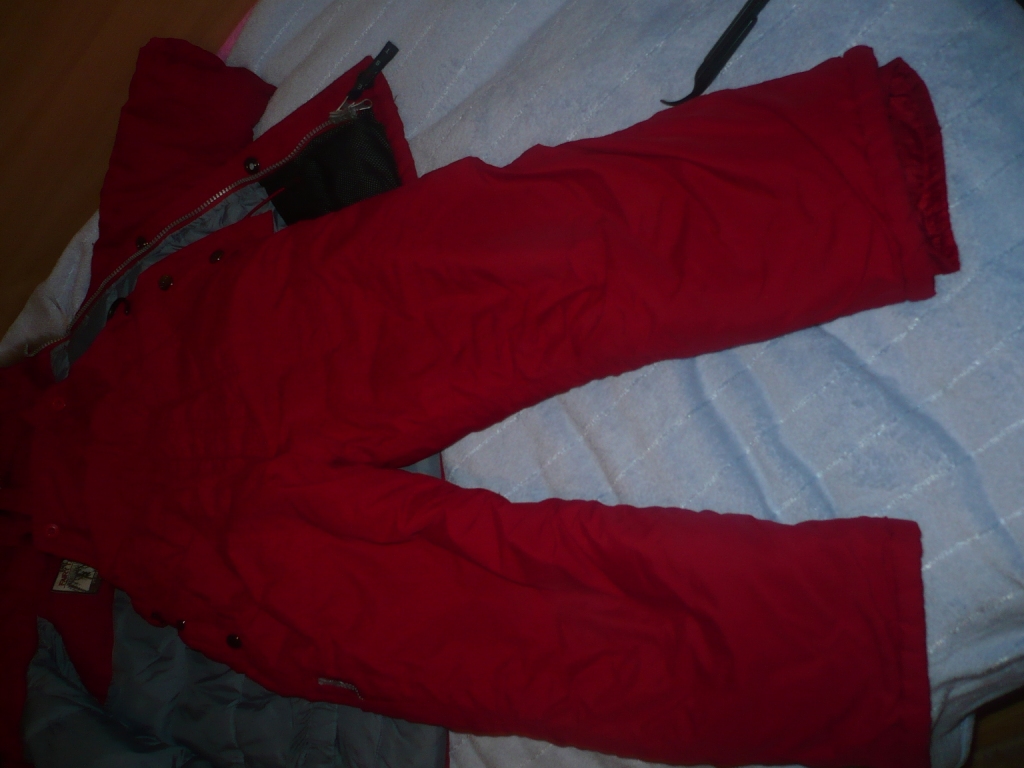 Костюм красный от 104 р.- 116 р. ЗИМА. Детская одежда б/у