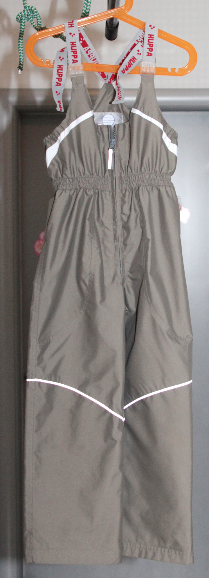Полукомбинезон без утеплителя huppa 122. ПРИСТРОЕНО