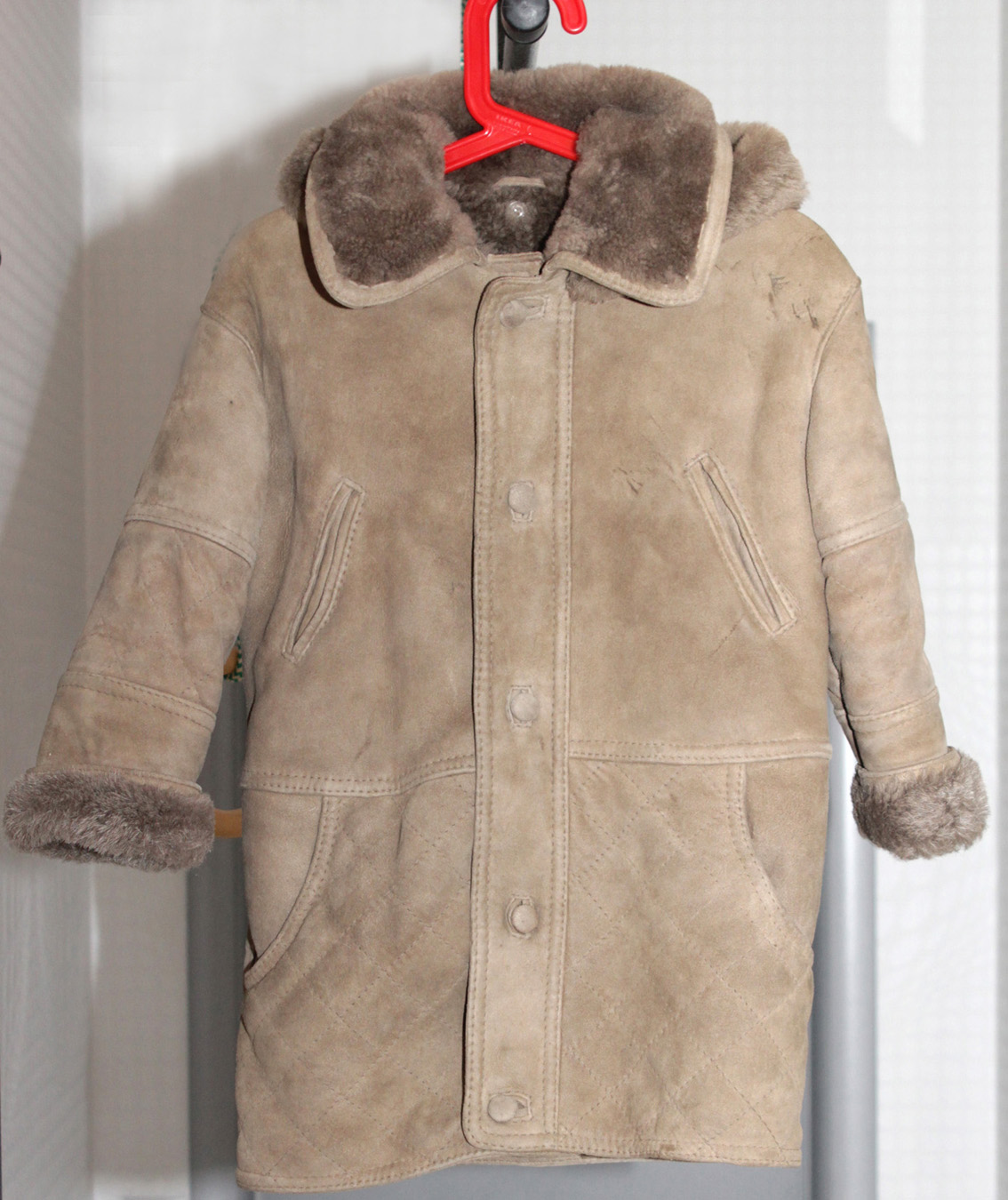 Дубленка на мальчика 116+. ПРИСТРОЕНО