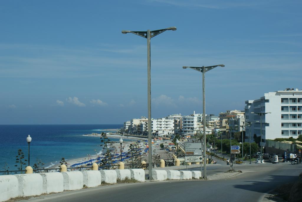 Таким мы впервые увидели город Родос.. Родос, Греция, 2012