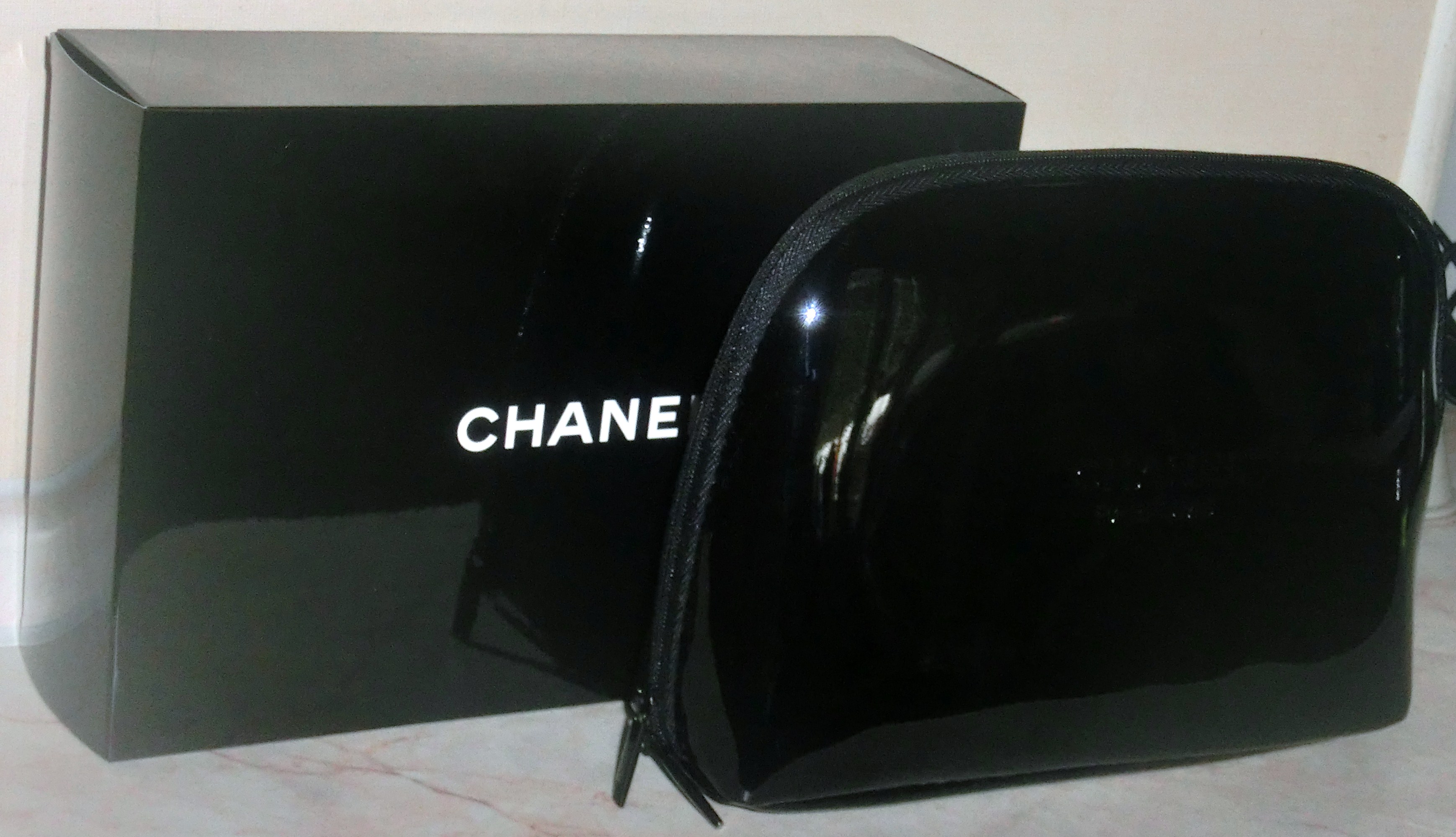 косметичка Ш А Н Е Л Ь в коробочке . Наборы косметики... элитка