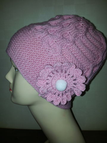 шапочка с цветком. Головные уборы осенне -зимнего сезона