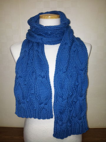 шарф с косами и шишками. Шарфы, шали, палантины