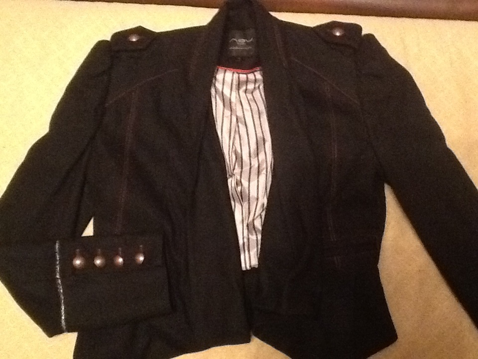 Пиджачок новый 44-46 . одежда женская на 42-44, на 44