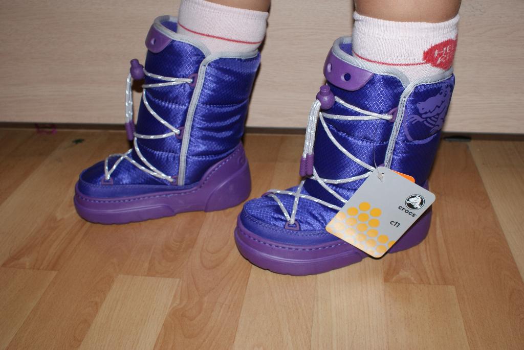 Crocs Kosmoboot  р.11 (18 см) 1500р. обувь для ДЕВОЧЕК