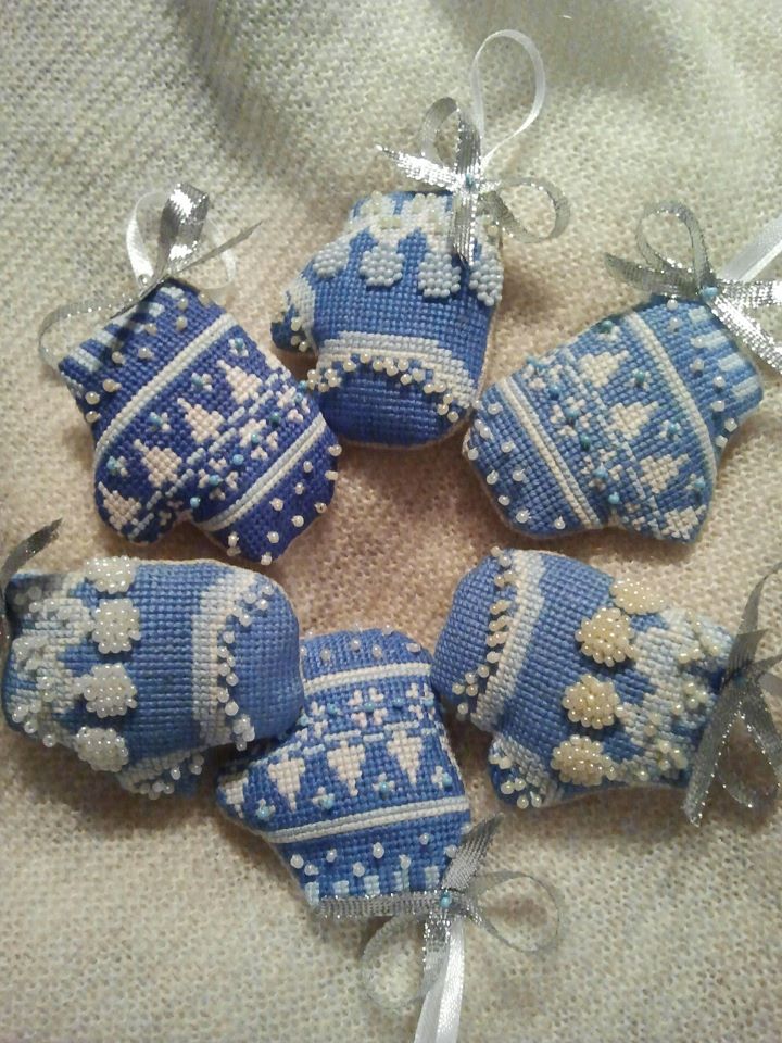 варежки новогодние. 