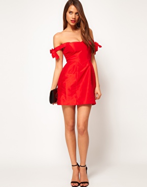 Красное платье р.S. платья