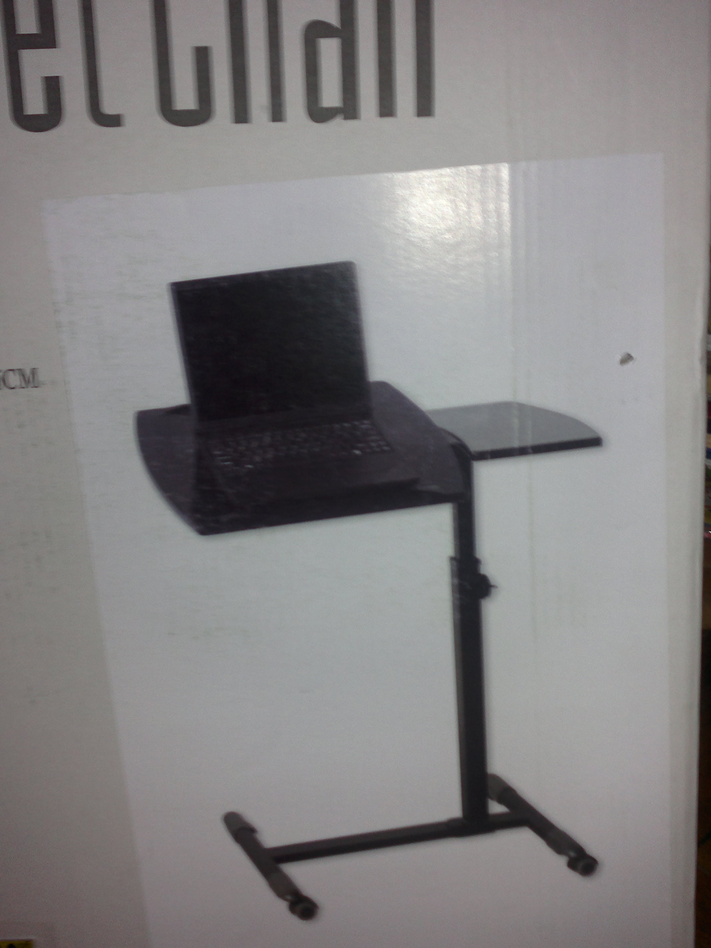 Столик для ноутбука. 