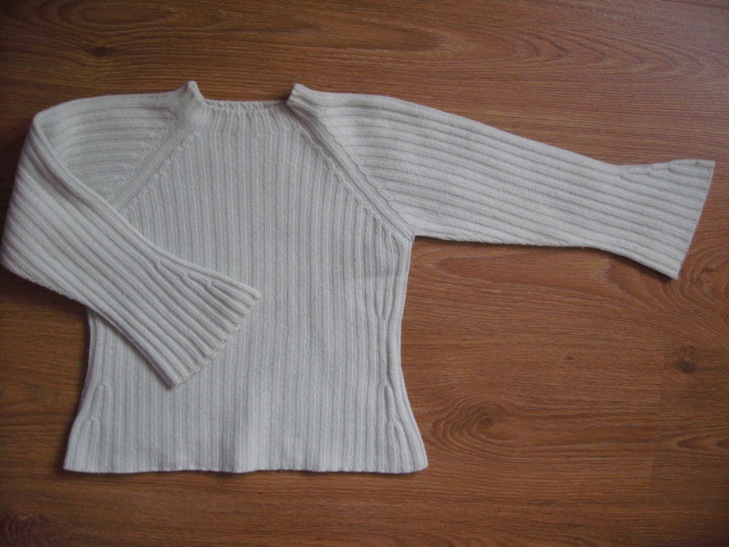 Бенеттон 122. ДЕВИЧЬЕ-КОФТОЧКИ С ДЛИННЫМ И КОРОТКИМ РУКАВОМ