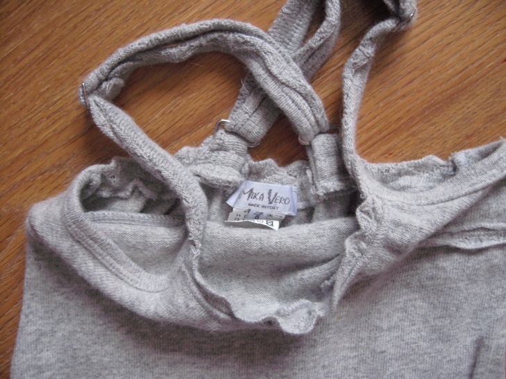 ДЕВИЧЬЕ б/у-юбки,платья,сарафаны,комплекты