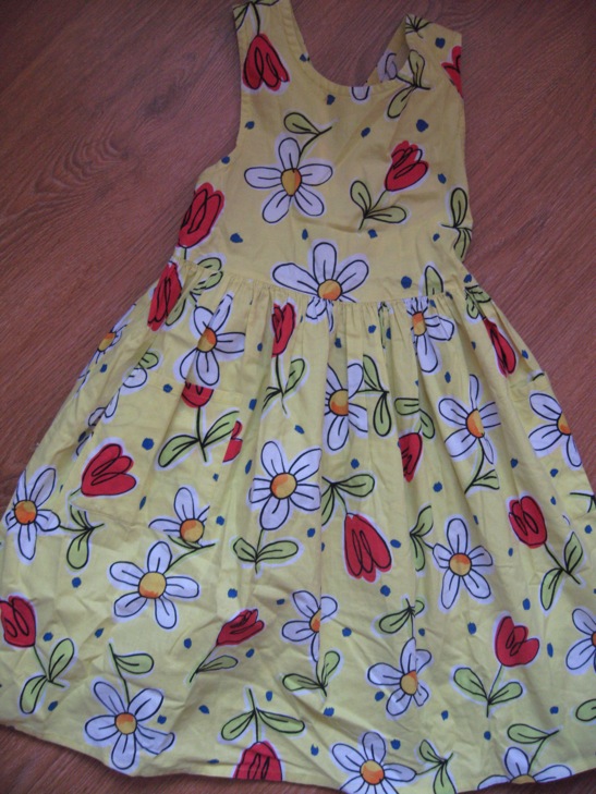 Бенетон 122. ДЕВИЧЬЕ б/у-юбки,платья,сарафаны,комплекты