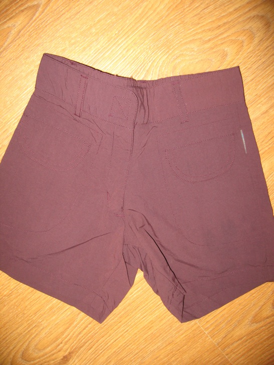 122-128 шорты . ДЕВИЧЬЕ-П/КОМБИНЕЗОНЫ,ДЖИНСЫ,БРИДЖИ,ШОРТЫ,