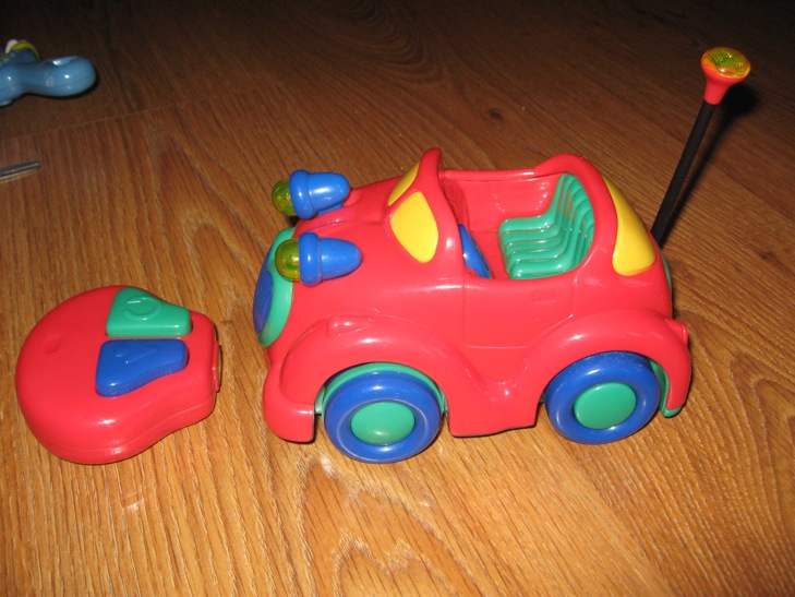 ДЕТЯМ-ИГРУШКИ,КНИГИ