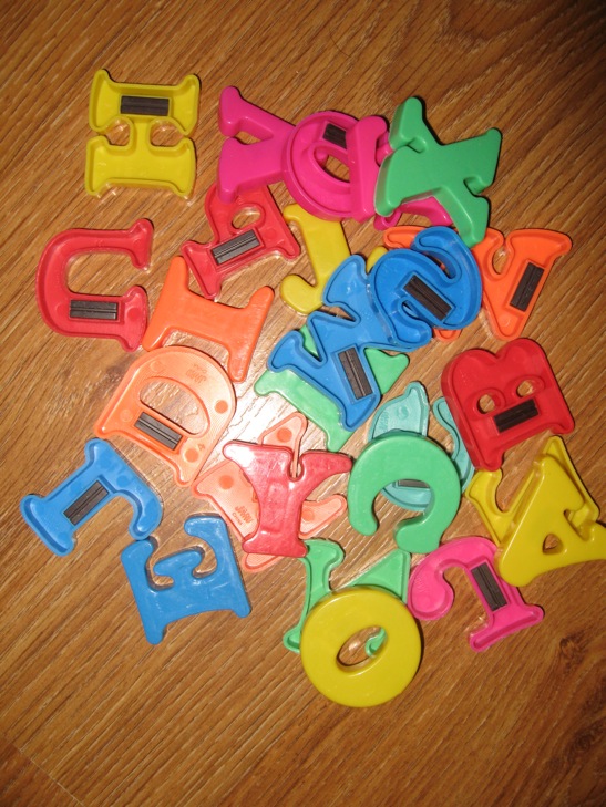 ДЕТЯМ-ИГРУШКИ,КНИГИ