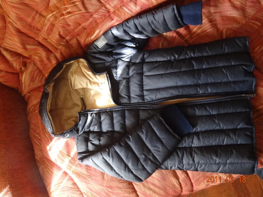 Пуховик DKNY  . 