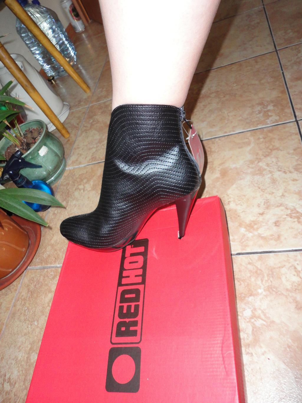 хваст-2 тот R**ED H**OT. [хвастики