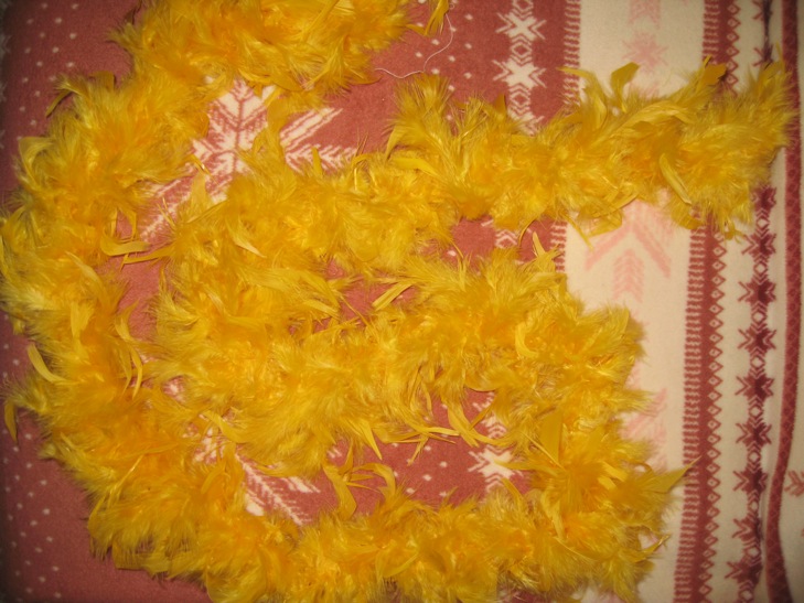 БОА желтые перышки. ДЕВИЧЬЕ б/у-юбки,платья,сарафаны,комплекты