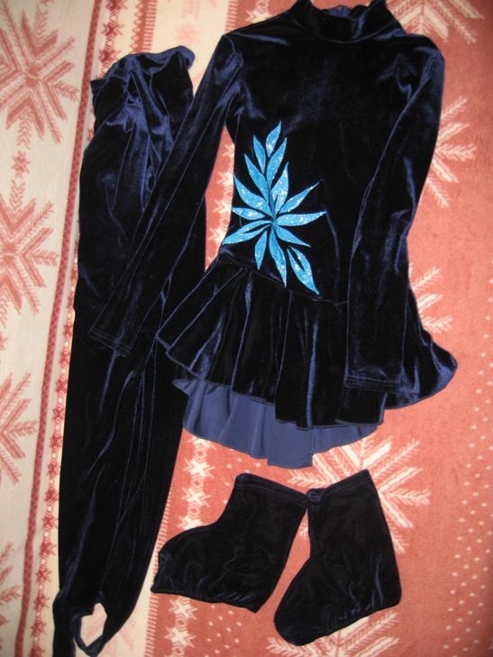 Комплект синий р.38. ДЕВИЧЬЕ-ДЛЯ ХУДОЖЕСТВЕННОЙ ГИМНАСТИКИ И ФИГУРНОГО КАТАНИЯ