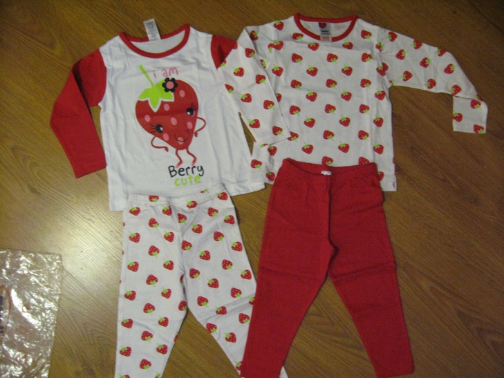 18-24месяца 2пижамы. ДЕВИЧЬЕ НОВОЕ-ОДЕЖДА,ОБУВЬ 
