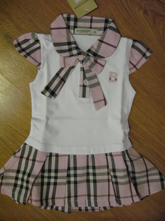 Бербери М-на годик. ДЕВИЧЬЕ НОВОЕ-ОДЕЖДА,ОБУВЬ 