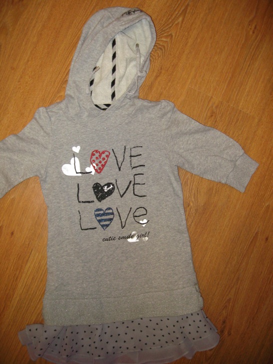 Туничка-платье р.130 на 122. ДЕВИЧЬЕ б/у-юбки,платья,сарафаны,комплекты