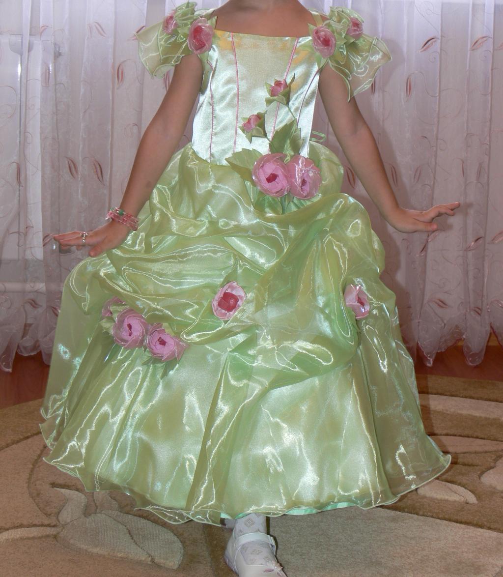 Очень красивое платье. Нарядные платья рост до 128