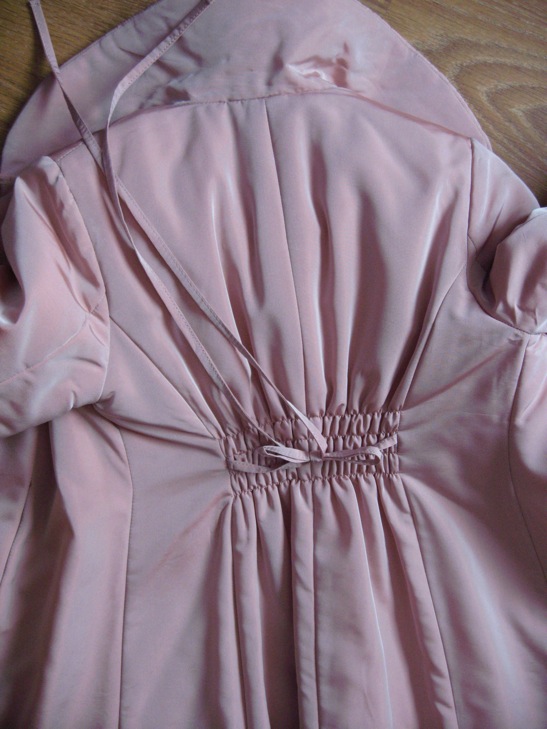 ДЕВИЧЬЕ-ПАЛЬТО,ПЛАЩ,КУРТКИ,ДУТЫЙ ЖИЛЕТ 