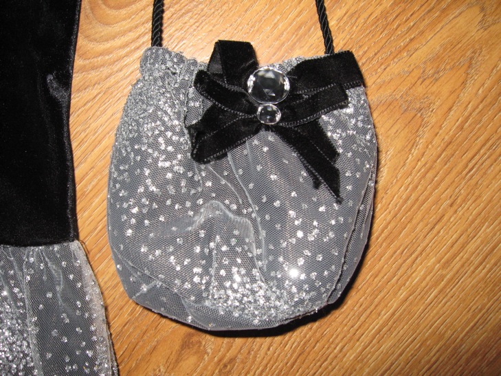 ДЕВИЧЬЕ б/у-юбки,платья,сарафаны,комплекты