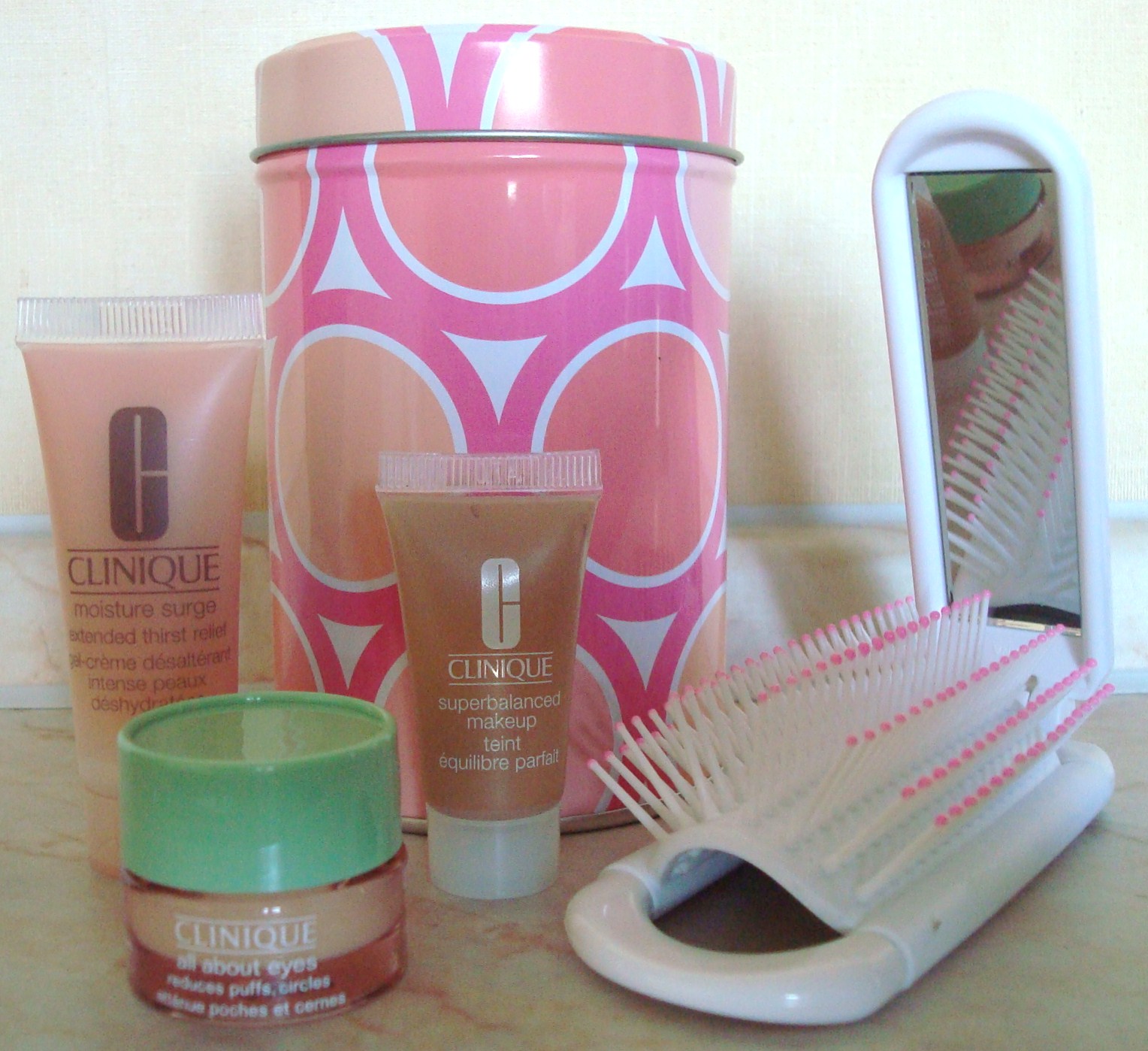 набор КЛИНИК розовая банка. Наборы косметики... элитка