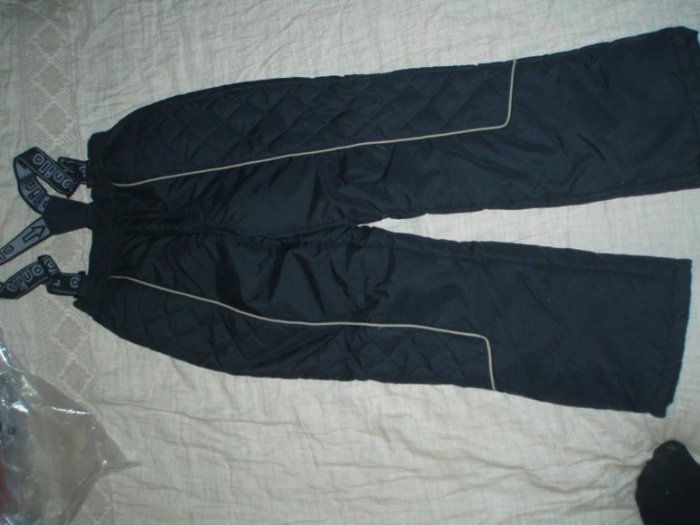 Демисезонные штаны р-р 140. ДЕМИСЕЗОНКА  и  ВЕТРОВОЧКА  НОВАЯ МАЛЬЧИКАМ р-р 140 и 134