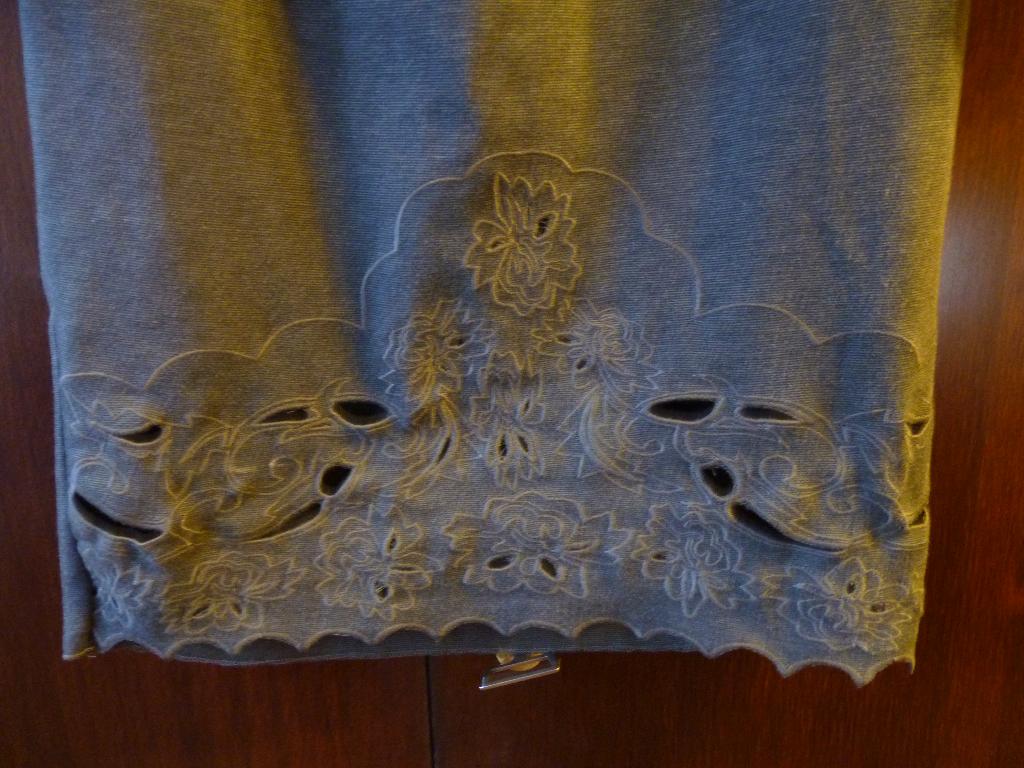 платье серое разм 46. пристрой