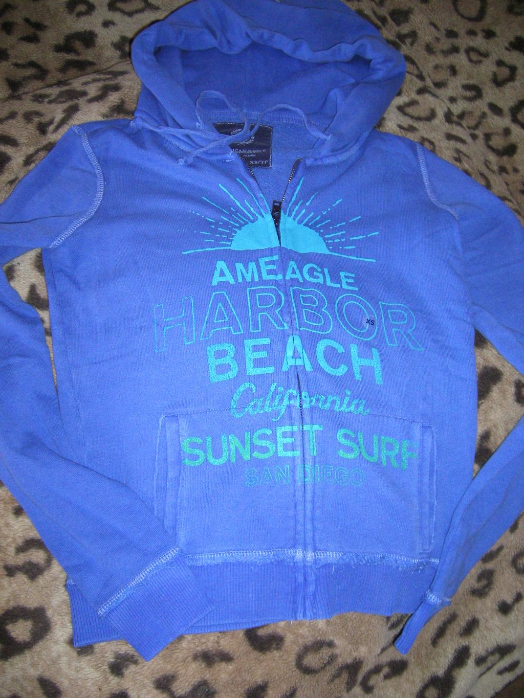 АЕ XS на 42-44 30 баксов+д=1100. пристроено