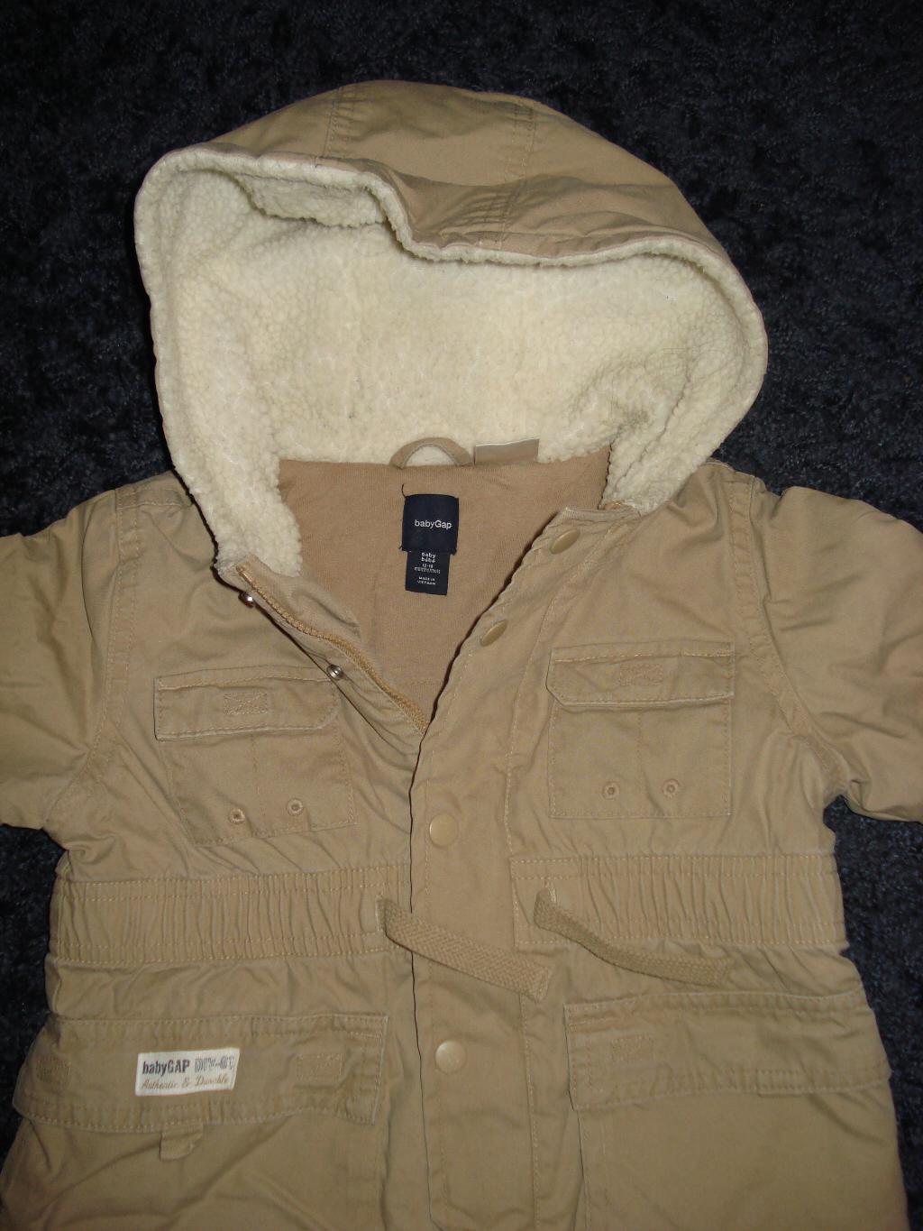 Верхняя одежда детская,шапки,варьки