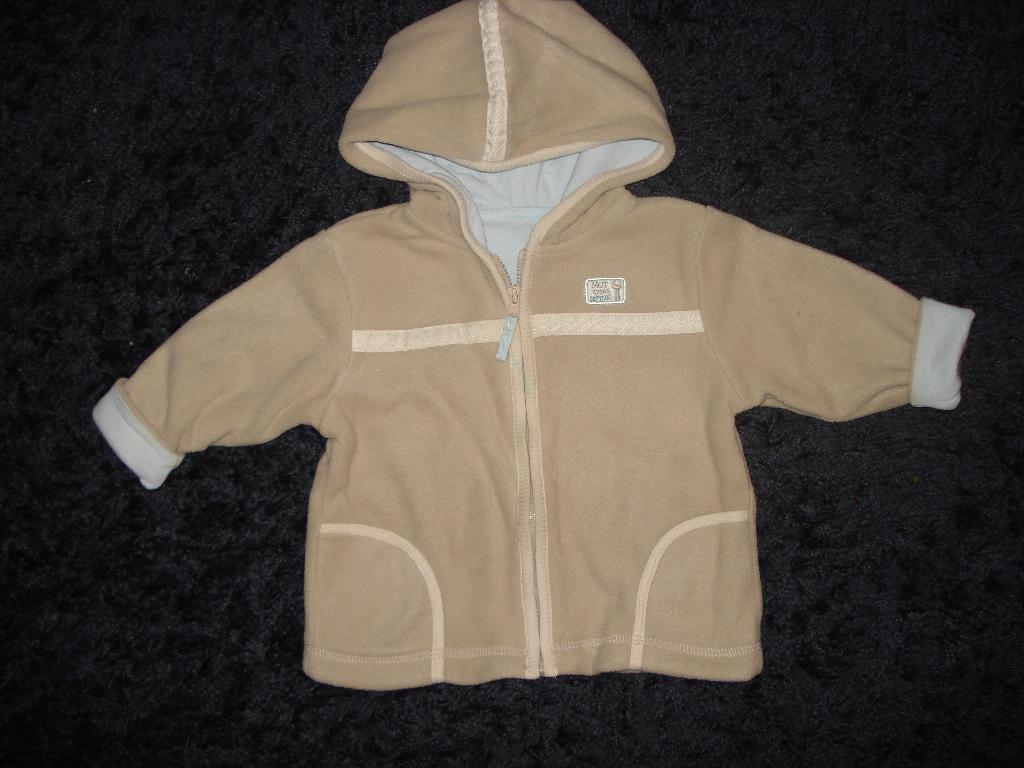 Верхняя одежда детская,шапки,варьки