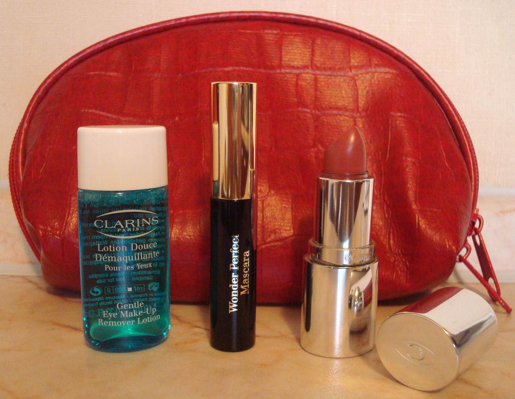 набор КЛАРАНС красный крокодил. Наборы косметики... элитка