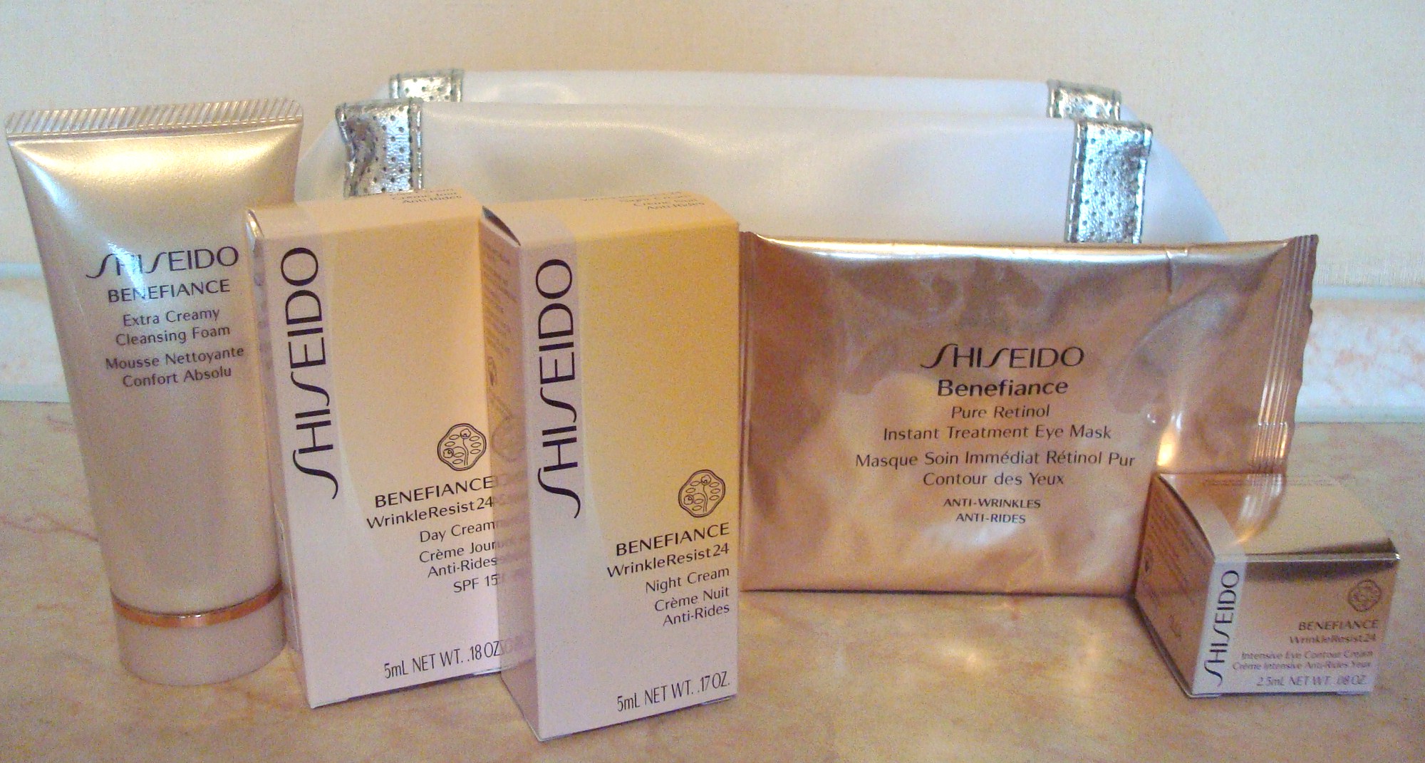 набор ШИСЕЙДО бело-серебряный. Наборы косметики... элитка