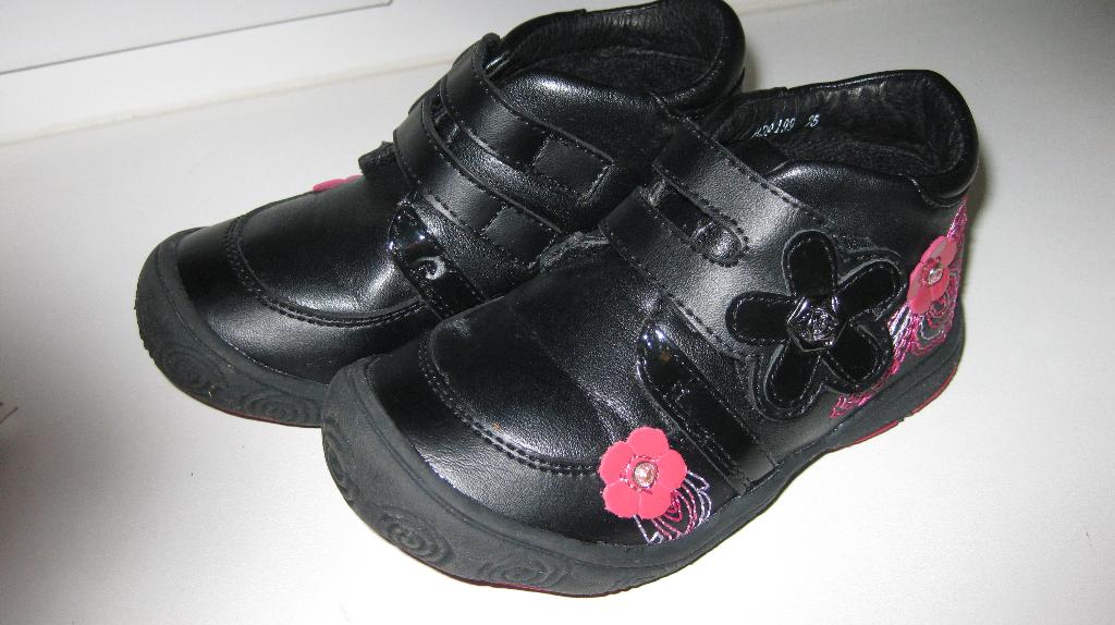 Фламинго новые размер 25. Обувь